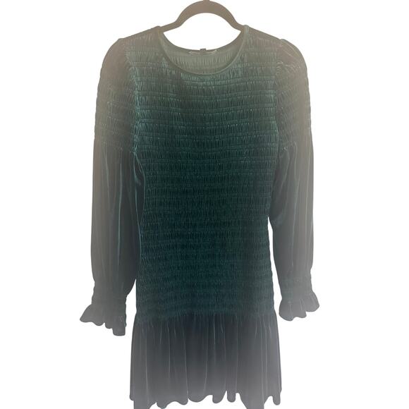 Gianni Bini Women's Smocked Velvet Mini Dress M Long Sleeve Ruffle Hem Green - Picture 4 of 13
